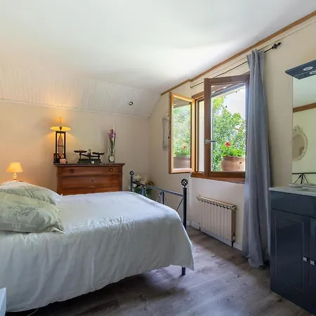 Majestic In With Hot Tub Vakantiehuis Laroque (Herault)