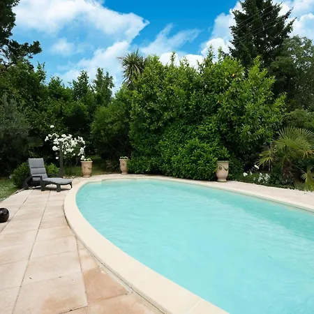 Prázdninový dům Majestic In With Hot Tub